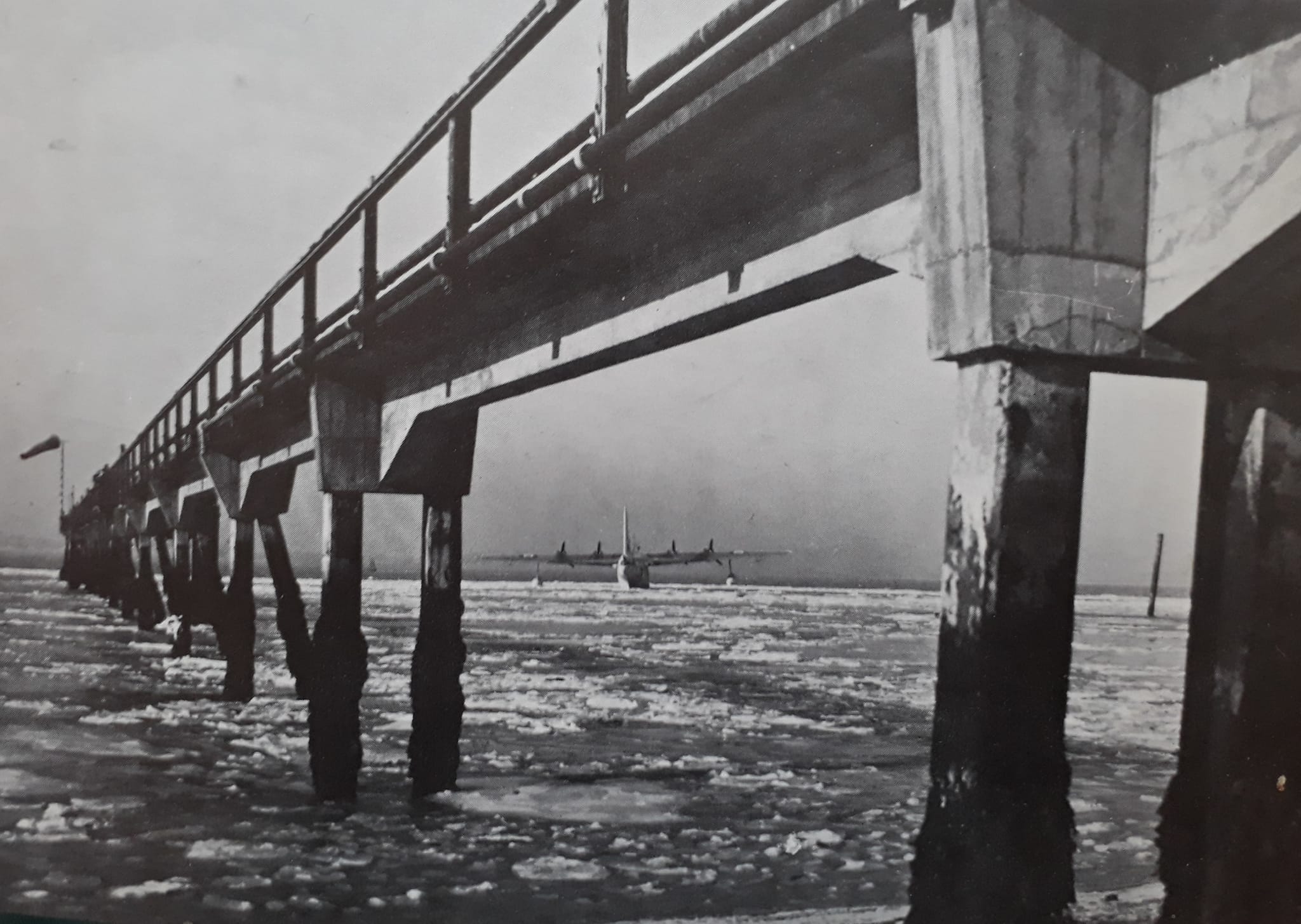 A Short Sunderland flying boat moored off Felixstowe in the 1930s FB RESOP Edward Chilvers https://www.facebook.com/groups/174852349937156/permalink/284416848980705/